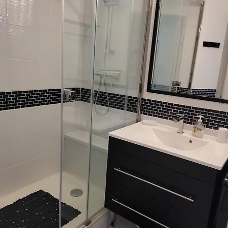Suberbe T2 Climatise Avec Piscine Et Jardin De 150M2 Apartmán *